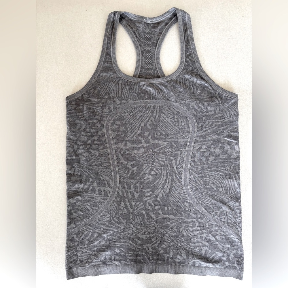 Lululemon Swifty Tech Racerback tank top 10 Grey pattern